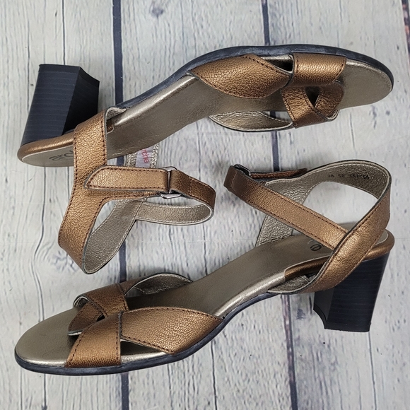 ARCHE | metallic leather open toe strappy heeled sandals - Picture 3 of 12